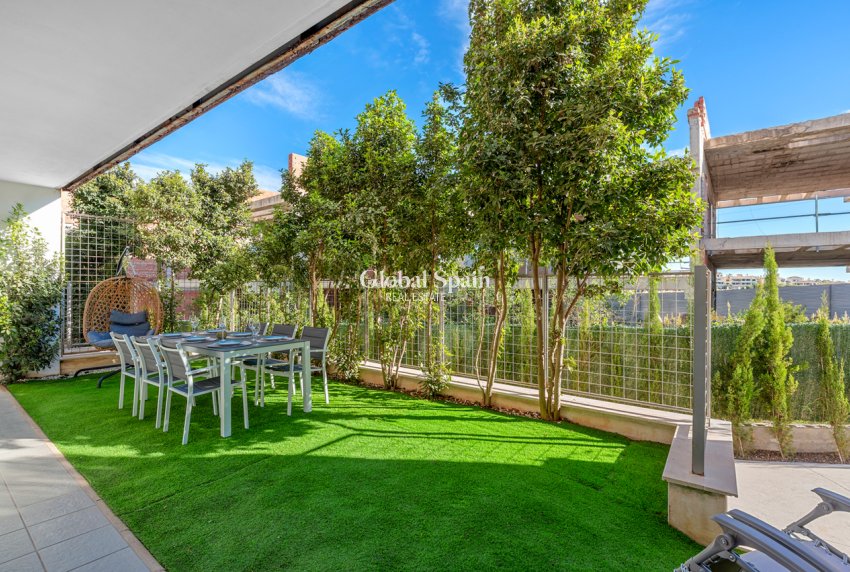 Wederverkoop - APPARTEMENT -
CAMPOAMOR - Costa Blanca