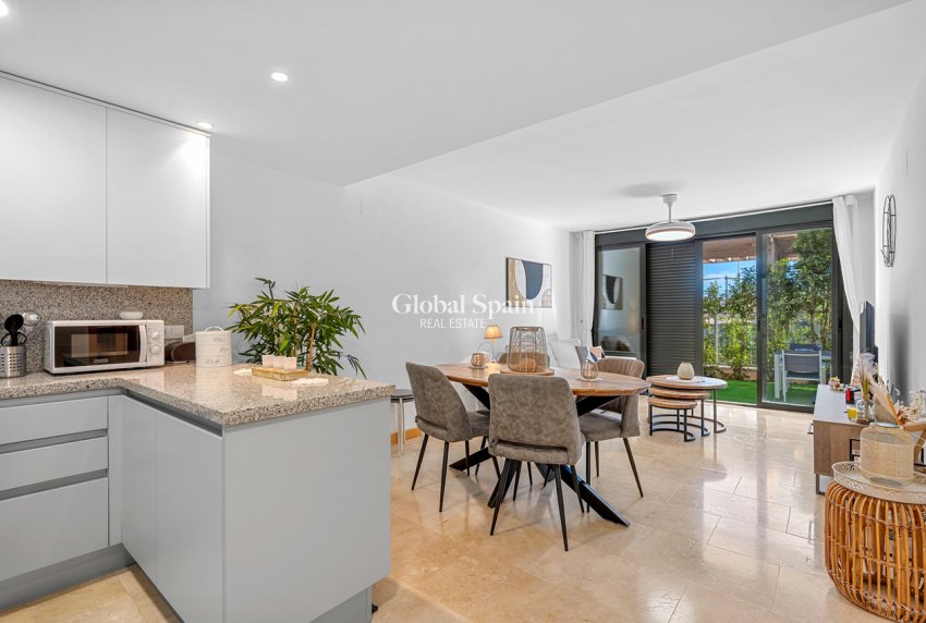 Wederverkoop - APPARTEMENT -
CAMPOAMOR - Costa Blanca