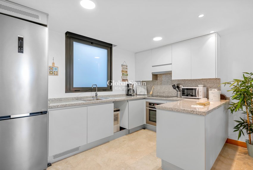 Wederverkoop - APPARTEMENT -
CAMPOAMOR - Costa Blanca