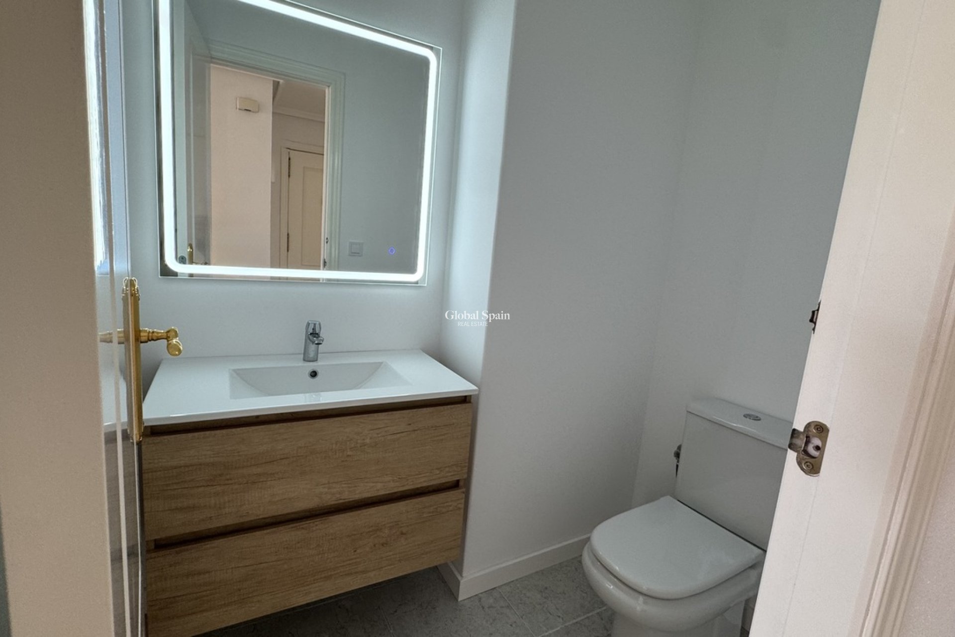 Wederverkoop - APPARTEMENT -
CAMPOAMOR - Costa Blanca