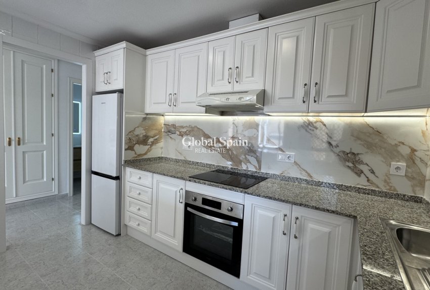 Wederverkoop - APPARTEMENT -
CAMPOAMOR - Costa Blanca
