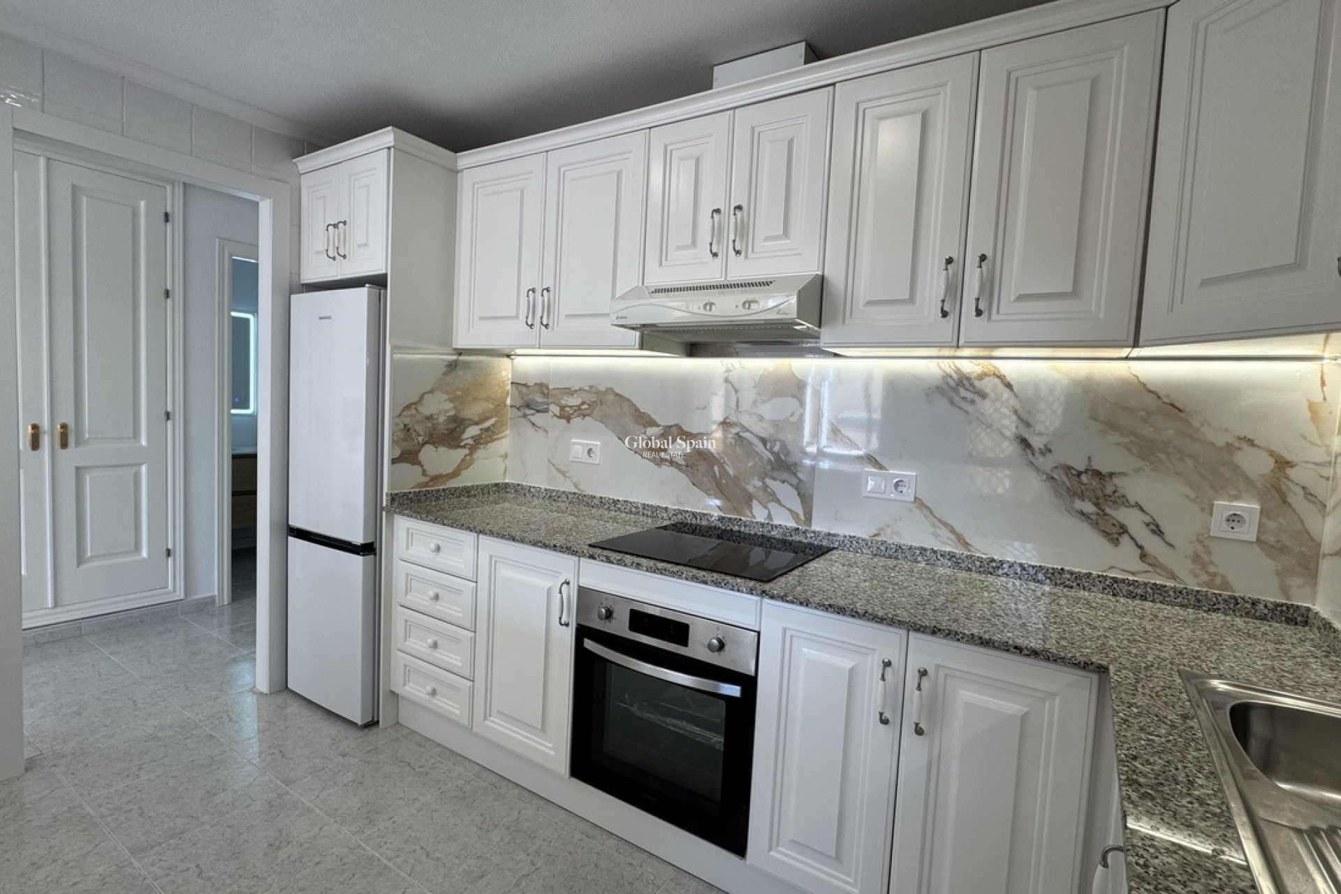 Wederverkoop - APPARTEMENT -
CAMPOAMOR - Costa Blanca