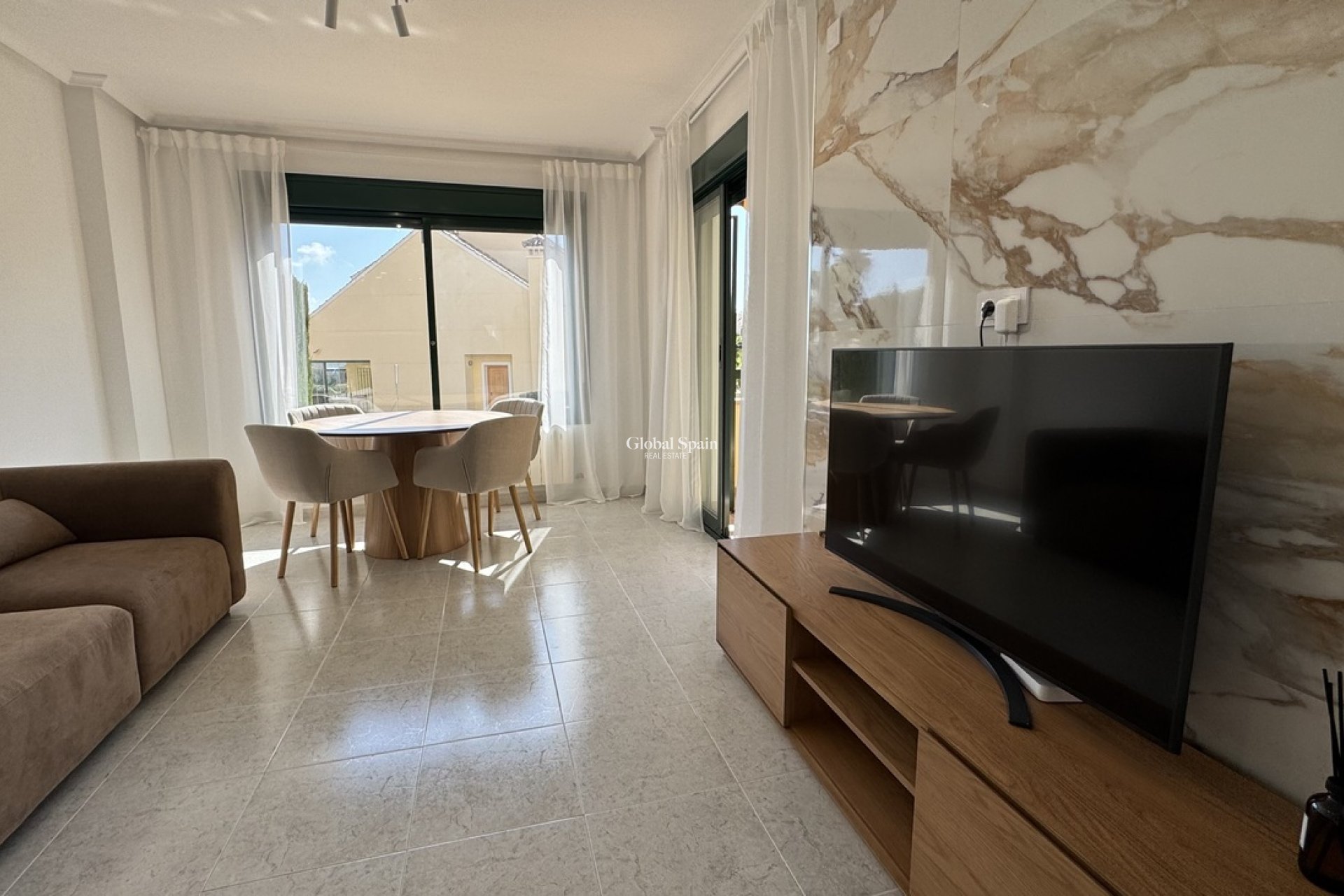 Wederverkoop - APPARTEMENT -
CAMPOAMOR - Costa Blanca