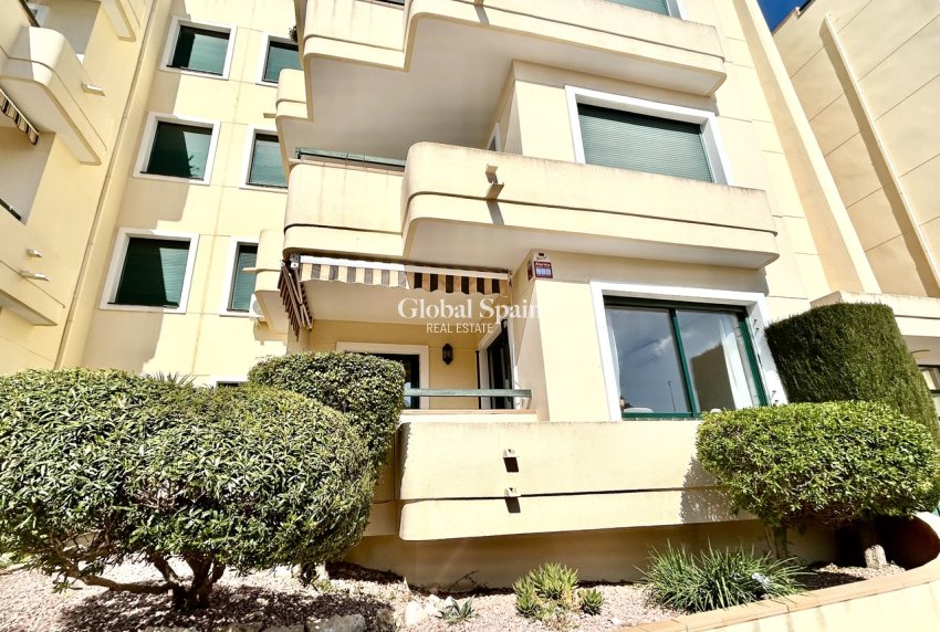 Wederverkoop - APPARTEMENT -
CAMPOAMOR - Costa Blanca