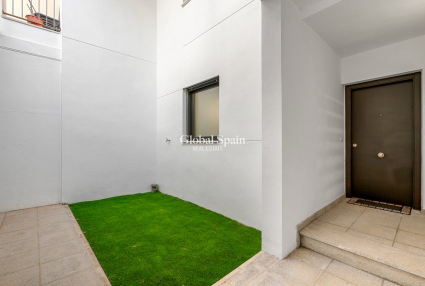 Wederverkoop - APPARTEMENT -
CAMPOAMOR - Costa Blanca