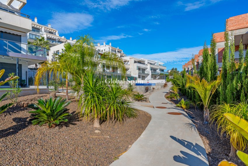 Wederverkoop - APPARTEMENT -
CAMPOAMOR - Costa Blanca
