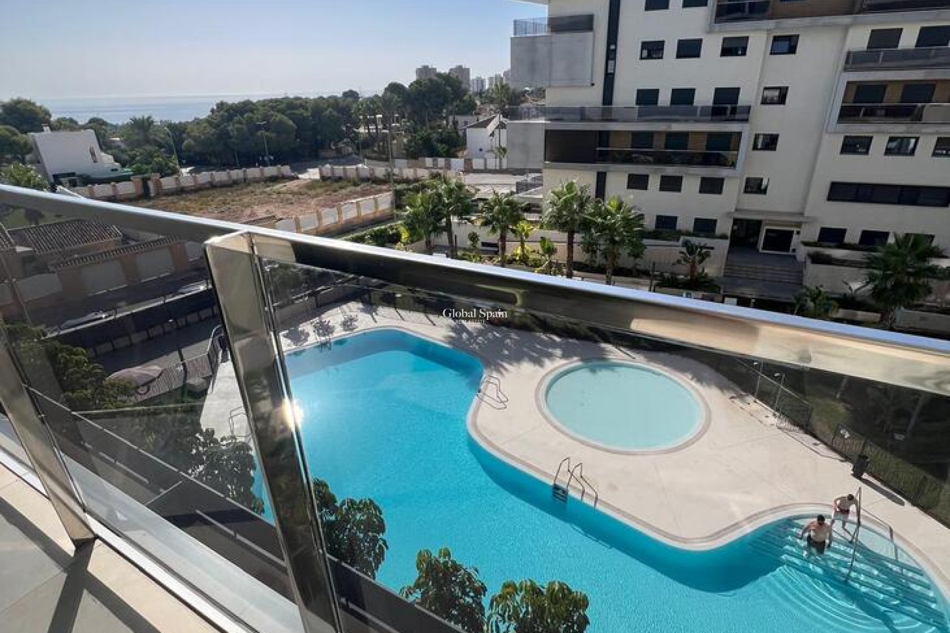 Wederverkoop - APPARTEMENT -
CAMPOAMOR - Costa Blanca