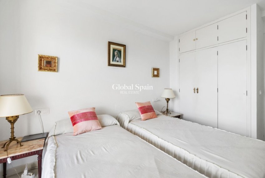 Wederverkoop - Appartement -
CAMPOAMOR