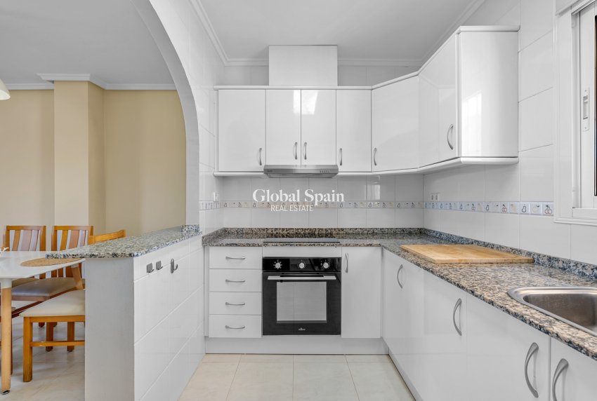 Wederverkoop - APPARTEMENT -
CIUDAD QUESADA