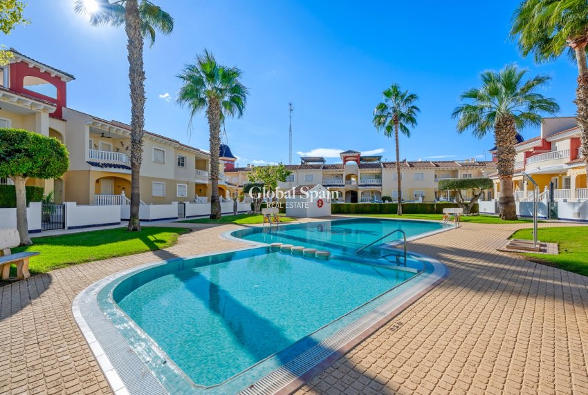 Wederverkoop - APPARTEMENT -
CIUDAD QUESADA