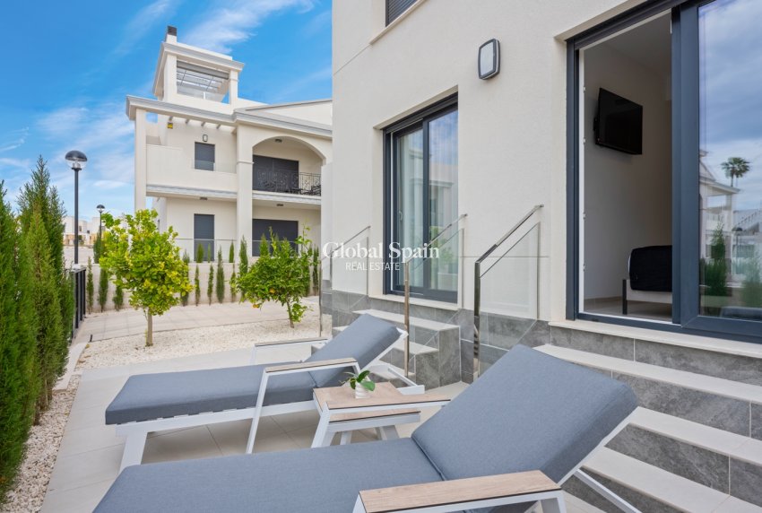 Wederverkoop - APPARTEMENT -
CIUDAD QUESADA