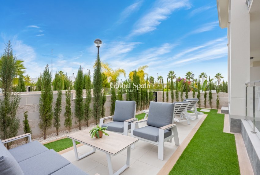 Wederverkoop - APPARTEMENT -
CIUDAD QUESADA