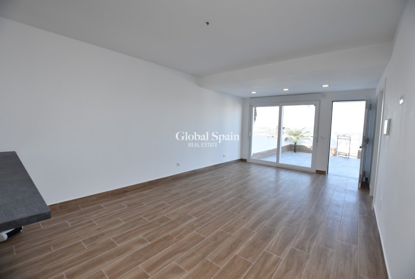 Wederverkoop - APPARTEMENT -
CIUDAD QUESADA