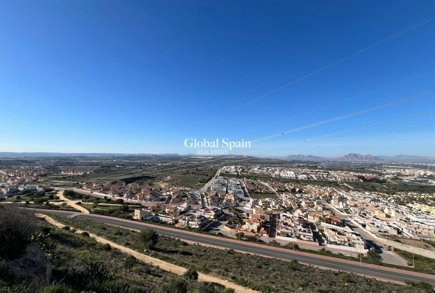 Wederverkoop - APPARTEMENT -
CIUDAD QUESADA