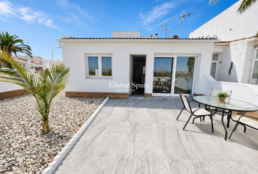 Wederverkoop - APPARTEMENT -
CIUDAD QUESADA