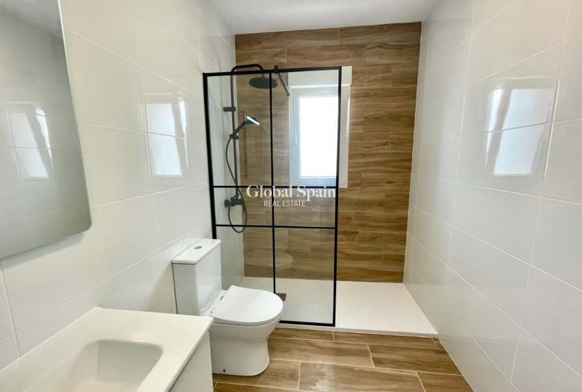 Wederverkoop - APPARTEMENT -
CIUDAD QUESADA