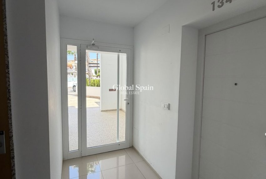 Wederverkoop - APPARTEMENT -
CIUDAD QUESADA