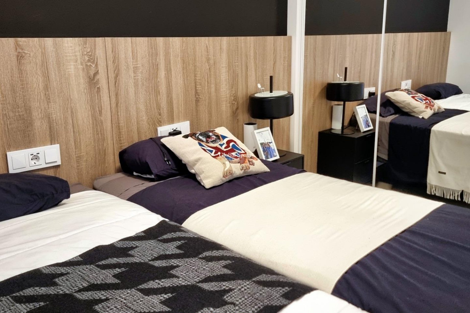 Wederverkoop - APPARTEMENT -
CIUDAD QUESADA