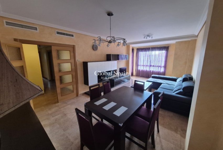 Wederverkoop - APPARTEMENT -
CREVILLENTE - Inland