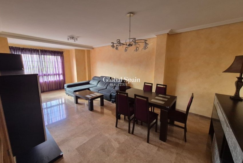 Wederverkoop - APPARTEMENT -
CREVILLENTE - Inland