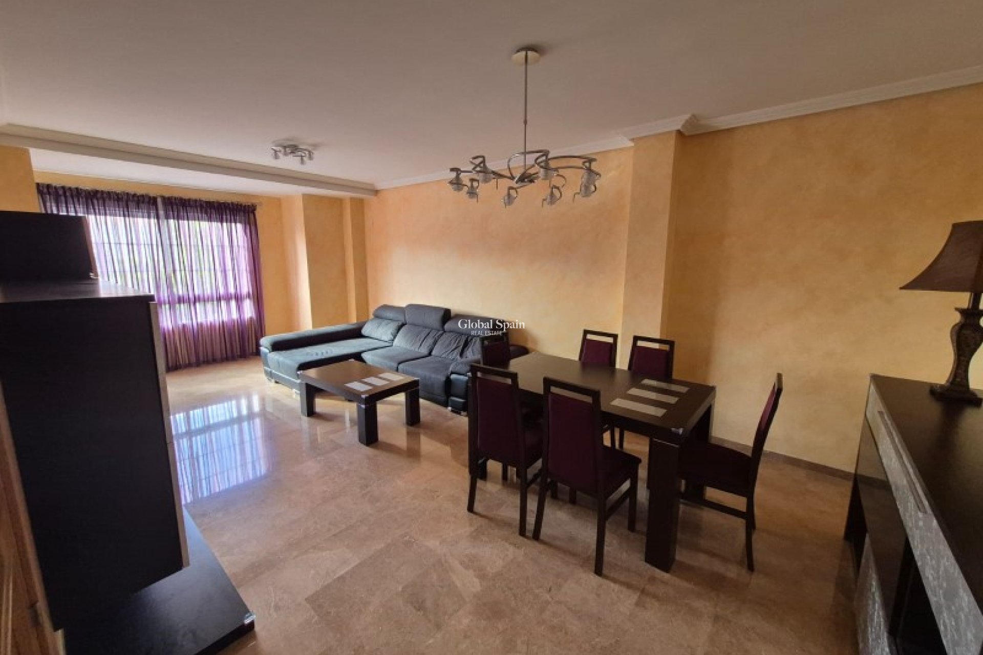 Wederverkoop - APPARTEMENT -
CREVILLENTE - Inland