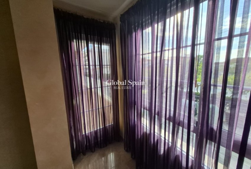 Wederverkoop - APPARTEMENT -
CREVILLENTE - Inland