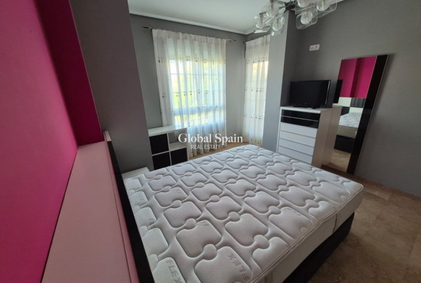 Wederverkoop - APPARTEMENT -
CREVILLENTE - Inland