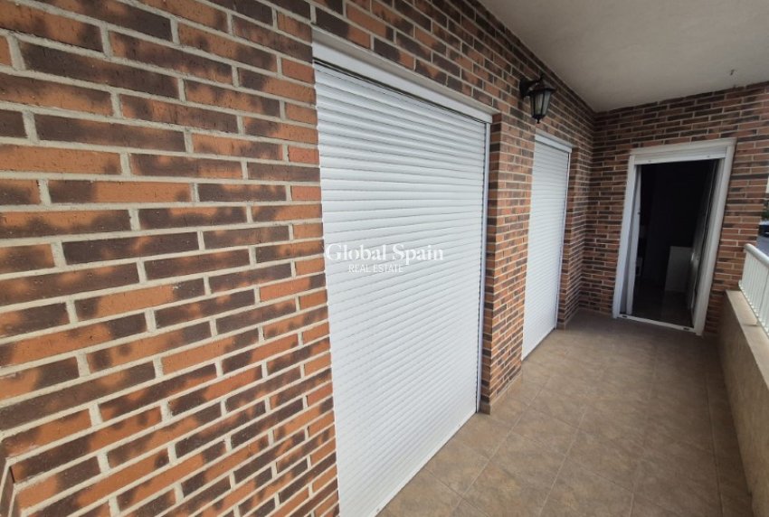 Wederverkoop - APPARTEMENT -
CREVILLENTE - Inland