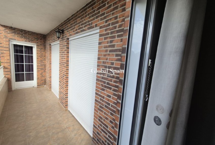 Wederverkoop - APPARTEMENT -
CREVILLENTE - Inland