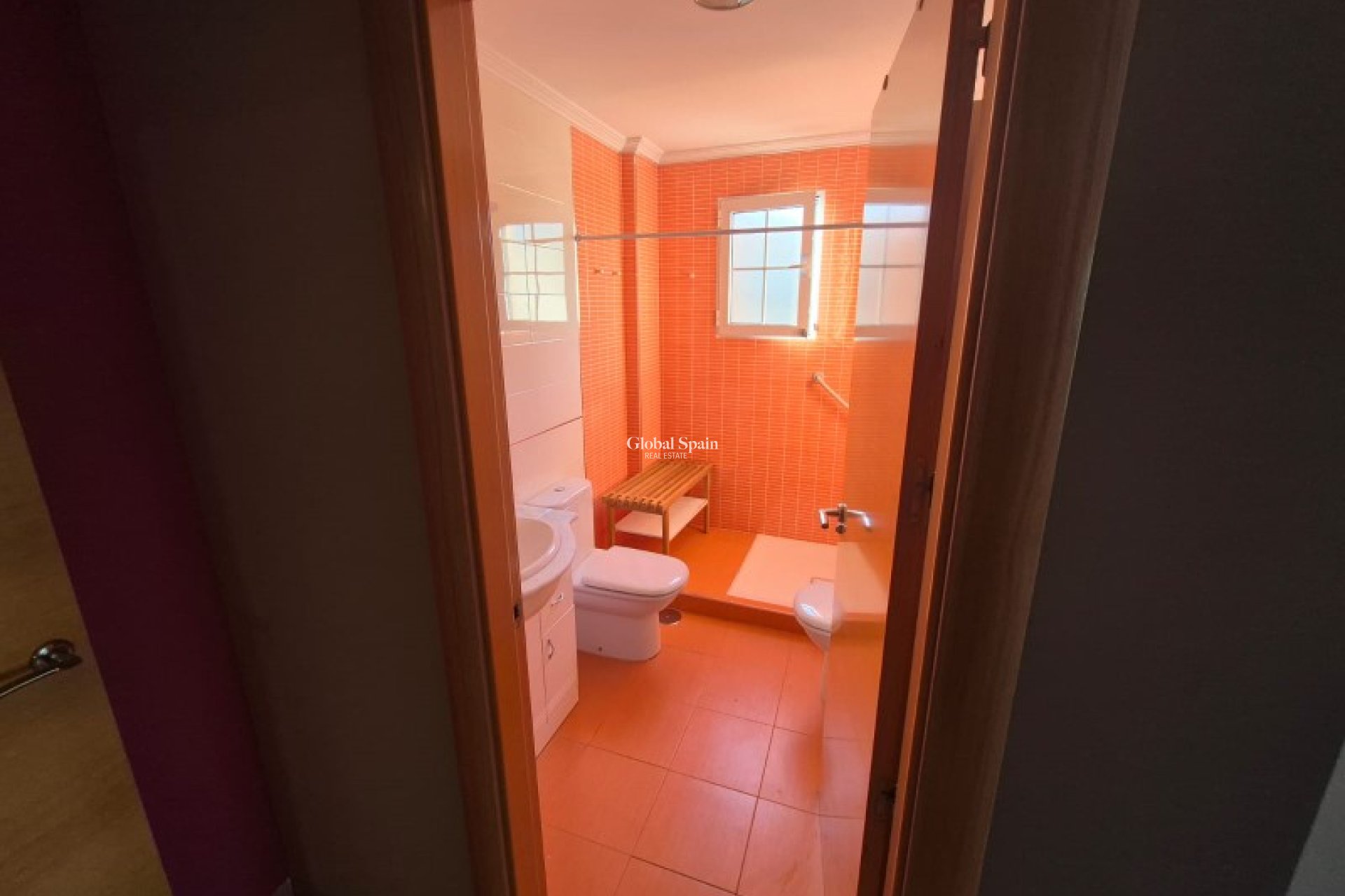 Wederverkoop - APPARTEMENT -
CREVILLENTE - Inland