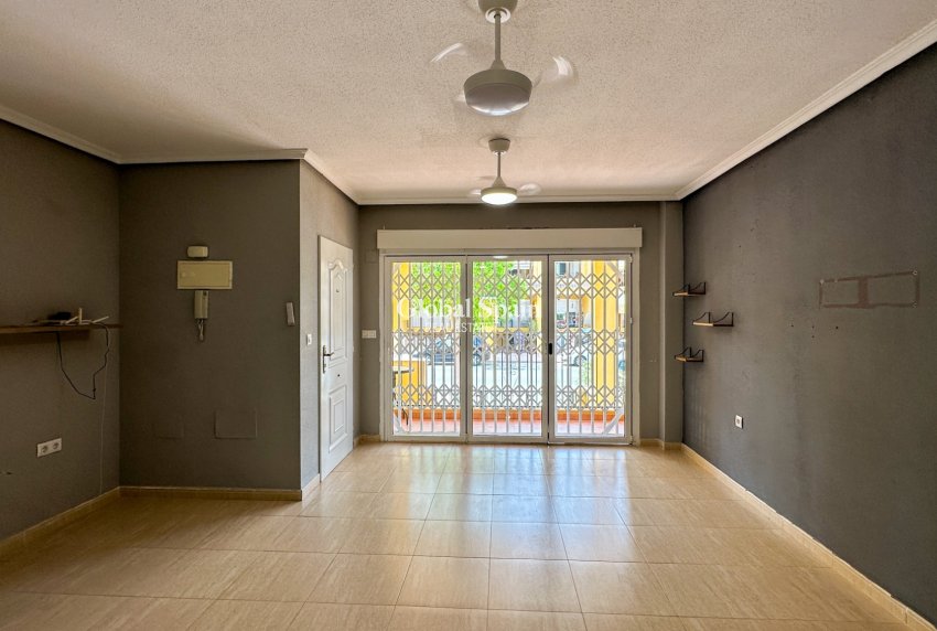 Wederverkoop - APPARTEMENT -
DAYA NUEVA - Costa Blanca Sur