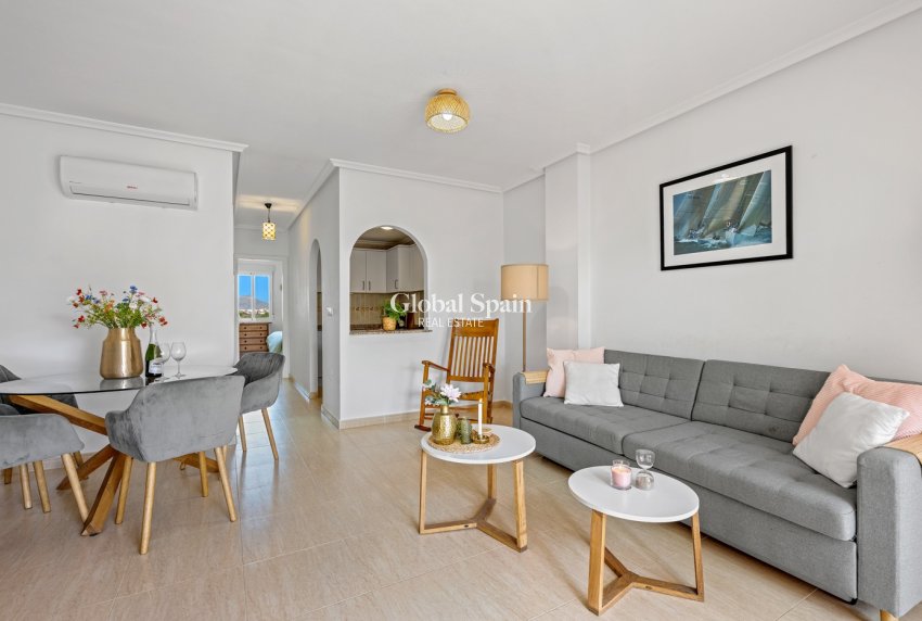 Wederverkoop - APPARTEMENT -
DAYA NUEVA