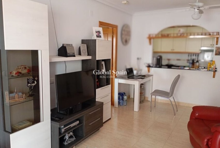 Wederverkoop - APPARTEMENT -
DAYA VIEJA - Costa Blanca