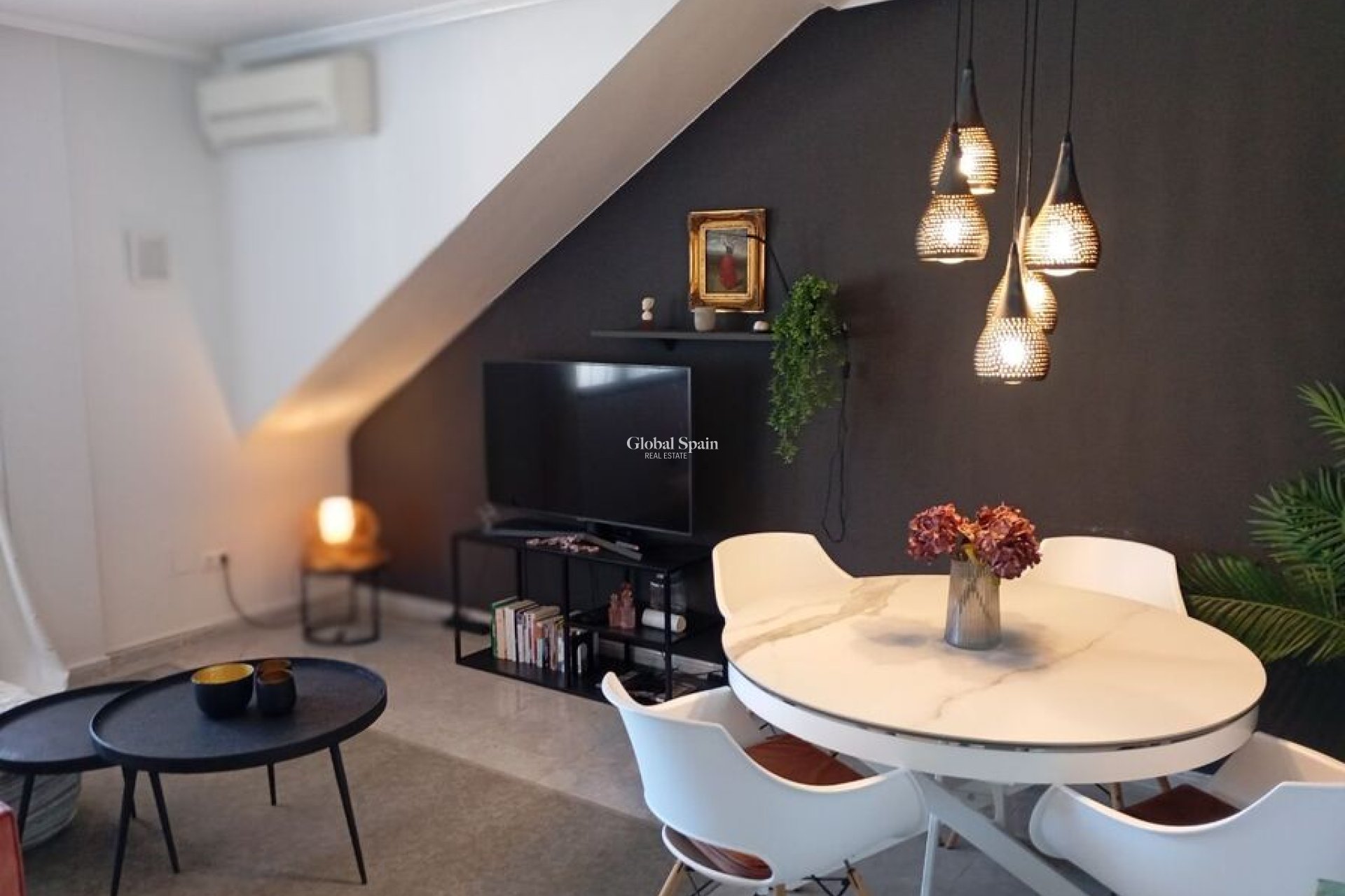 Wederverkoop - APPARTEMENT -
DAYA VIEJA - Costa Blanca