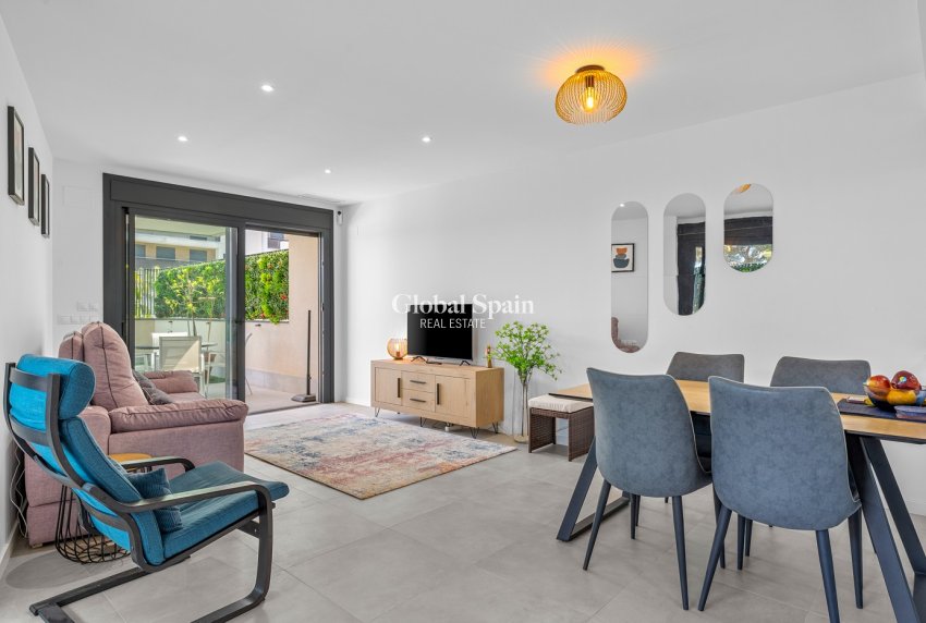Wederverkoop - APPARTEMENT -
DEHESA DE CAMPOAMOR