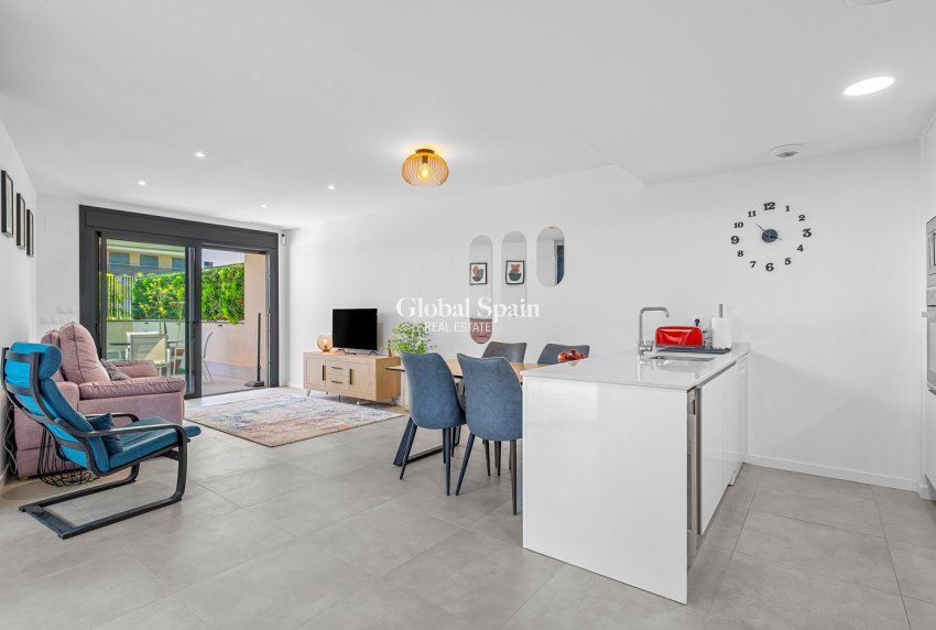 Wederverkoop - APPARTEMENT -
DEHESA DE CAMPOAMOR