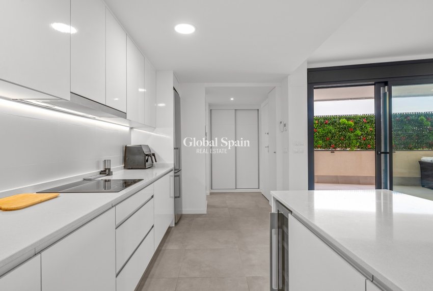 Wederverkoop - APPARTEMENT -
DEHESA DE CAMPOAMOR