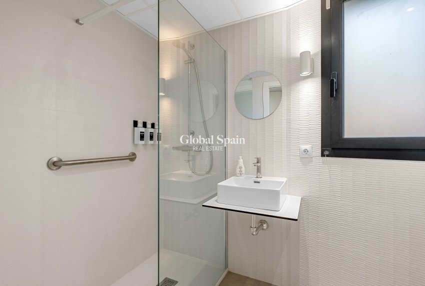 Wederverkoop - APPARTEMENT -
DEHESA DE CAMPOAMOR