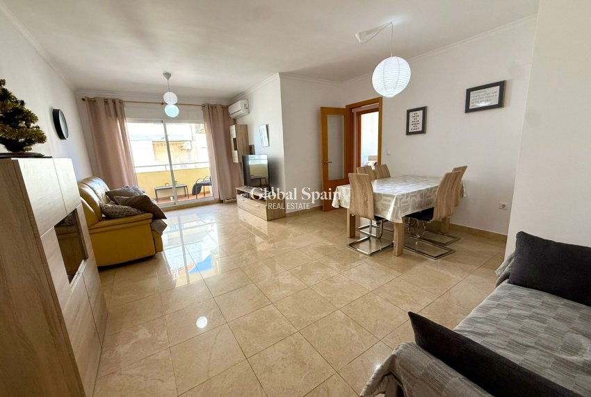 Wederverkoop - APPARTEMENT -
DENIA - Center
