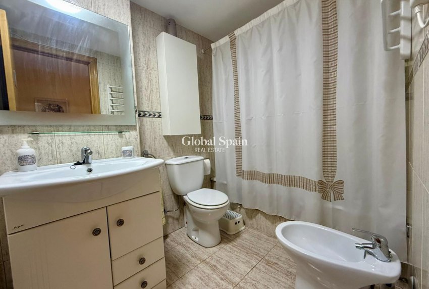 Wederverkoop - APPARTEMENT -
DENIA - Center