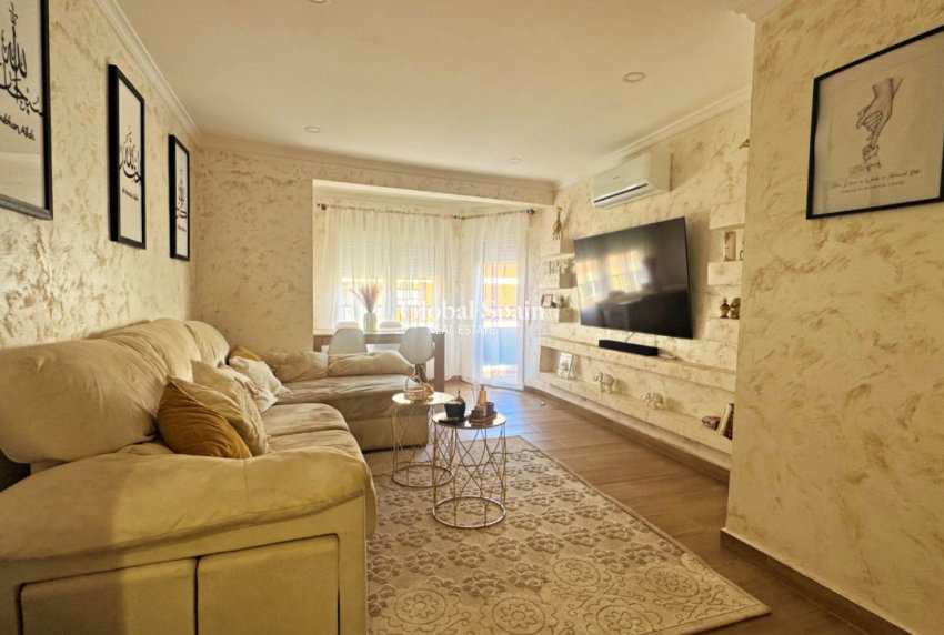 Wederverkoop - APPARTEMENT -
DENIA - Center