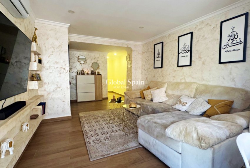 Wederverkoop - APPARTEMENT -
DENIA - Center