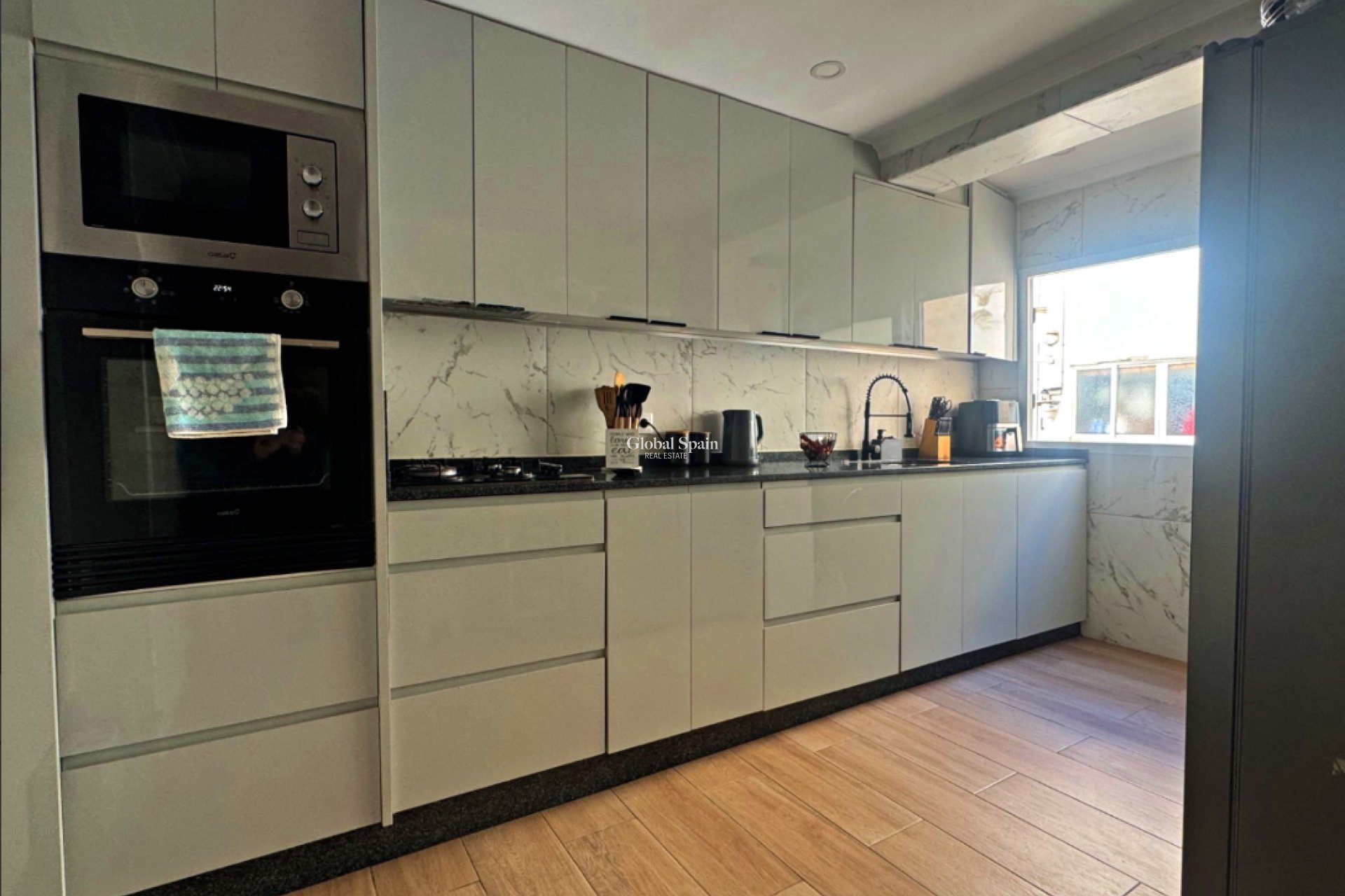 Wederverkoop - APPARTEMENT -
DENIA - Center