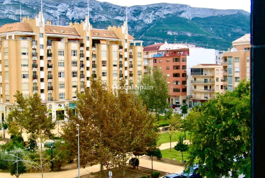 Wederverkoop - APPARTEMENT -
DENIA - Center