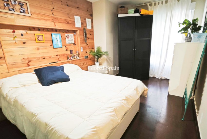 Wederverkoop - APPARTEMENT -
DENIA - Center