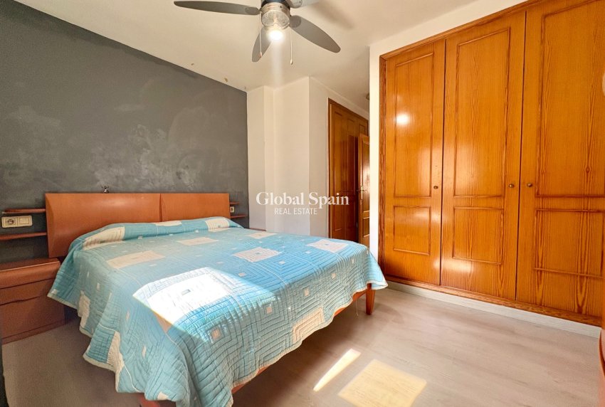 Wederverkoop - APPARTEMENT -
DENIA - Center