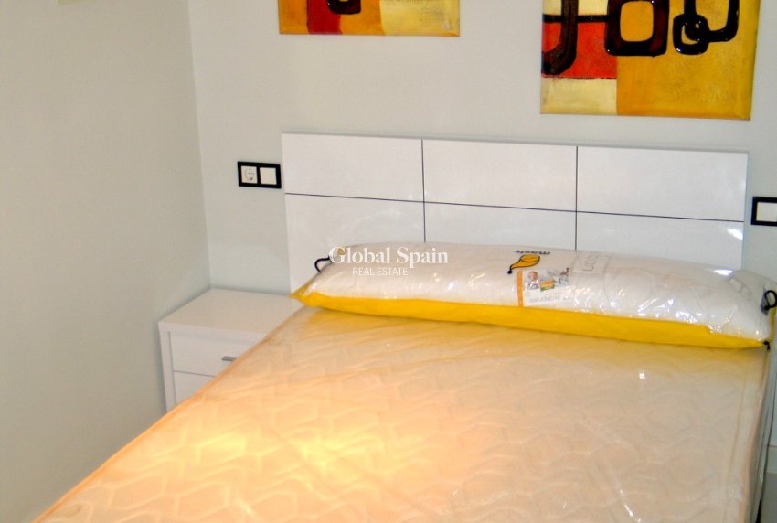 Wederverkoop - APPARTEMENT -
DENIA - Center