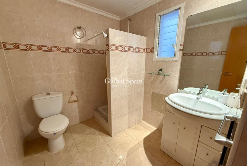Wederverkoop - APPARTEMENT -
DENIA - Center