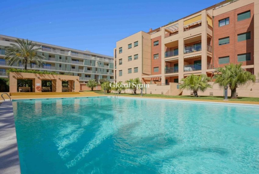 Wederverkoop - APPARTEMENT -
DENIA - Port