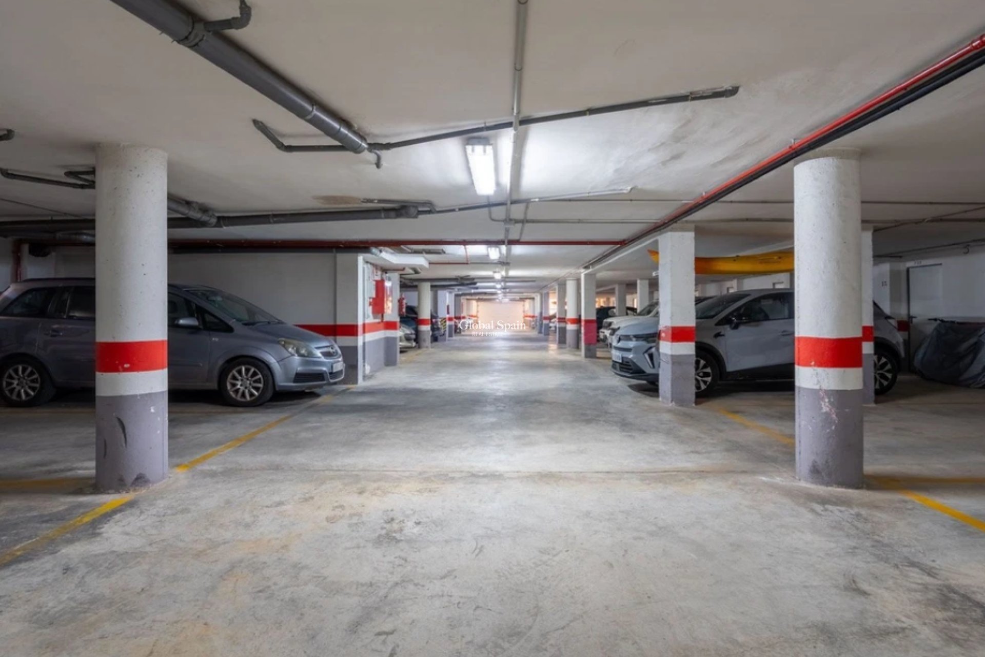 Wederverkoop - APPARTEMENT -
DENIA - Port